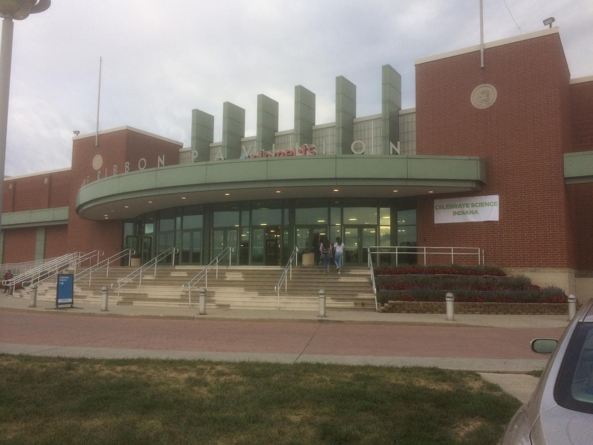 A picture of the front of the building where the presentation will be held